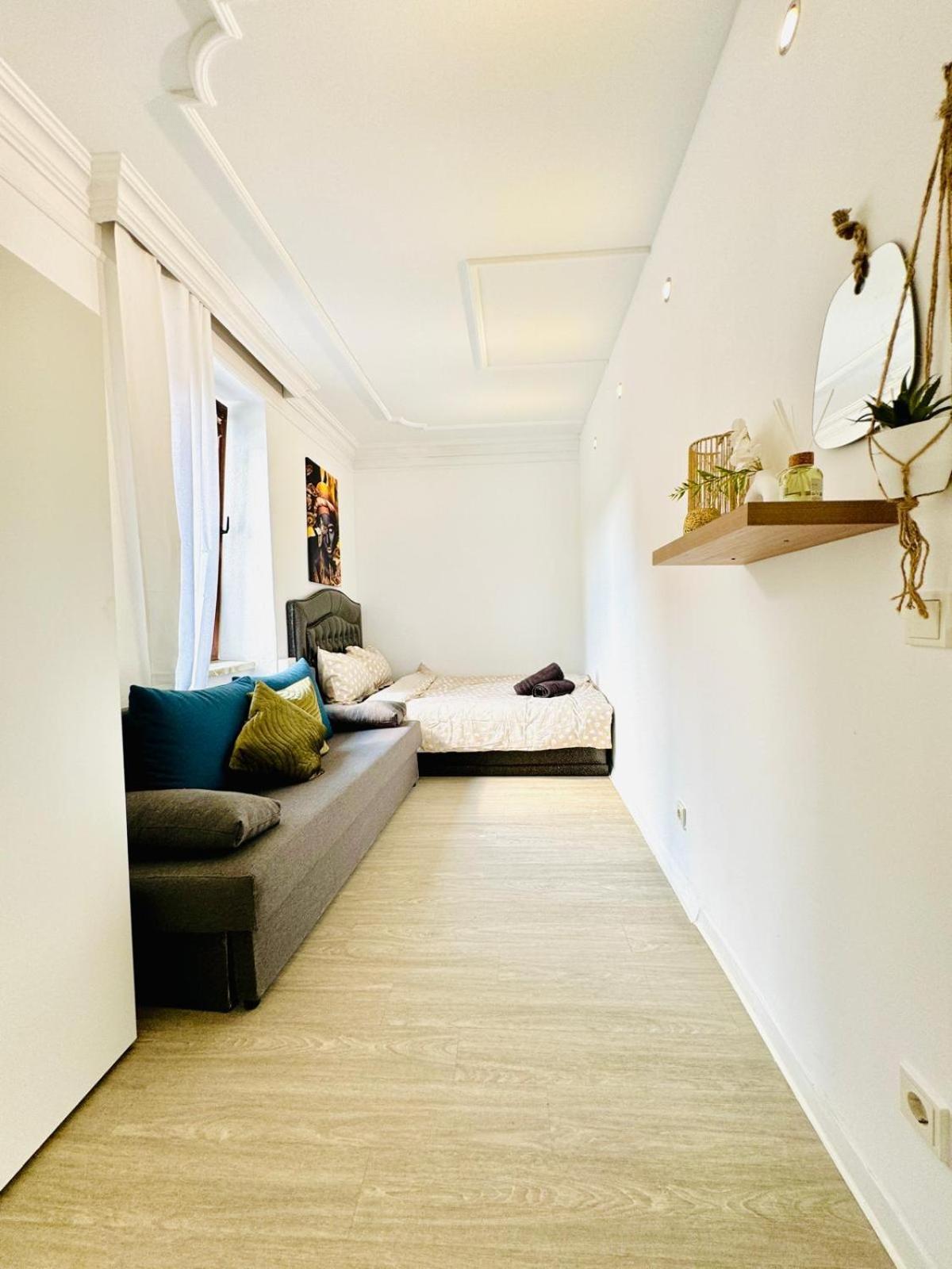Very Spacious Apartment For Up To 7P With Great Location Viena Exterior foto